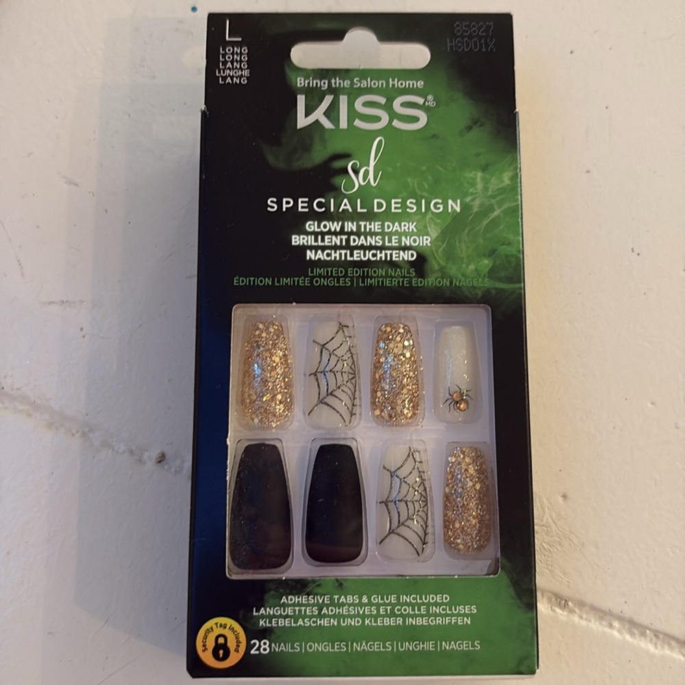 KISS glow in the dark glue nails, Harry Potter Ravenclaw&Slytherin polish strips